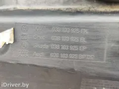Декоративная крышка двигателя Volkswagen Golf, 2004 г.