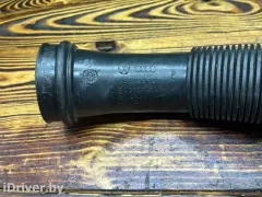 Патрубок воздушного фильтра Volkswagen Passat, 2001 г.