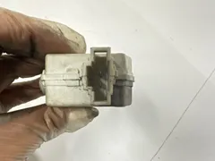 Активатор замка крышки топливного бака Audi A4, 2004 г.