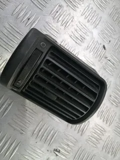 Дефлектор обдува салона Audi A4, 1998 г.