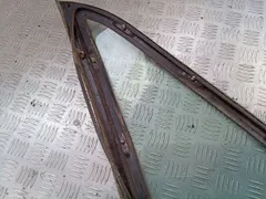 Стекло кузовное боковое правое Volkswagen Passat, 1989 г.