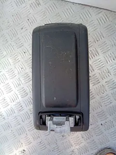 Подлокотник Audi A6, 2006 г.