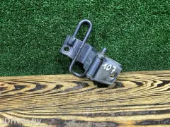 Петля двери передней левой Volkswagen Touareg, 2005 г.