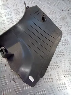 Обшивка стойки передней левой Volkswagen Passat, 2004 г.