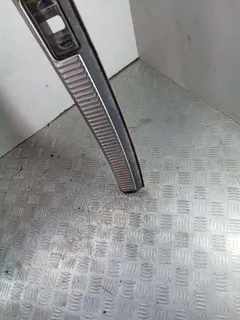 Накладка внутренняя на заднюю панель кузова Audi A4, 2002 г.