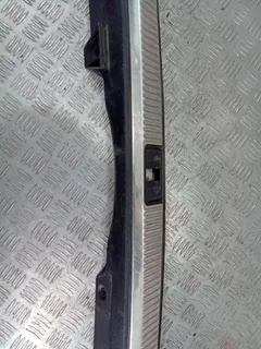 Накладка внутренняя на заднюю панель кузова Audi A4, 2003 г.