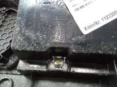 Обшивка двери задней левой (дверная карта) Audi A6, 2004 г.