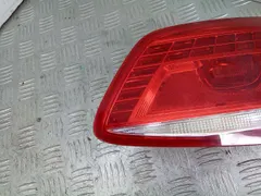 Фонарь крышки багажника правый Volkswagen Passat, 2012 г.