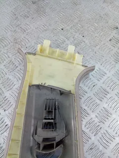 Обшивка стойки центральной правой Audi A4, 2002 г.