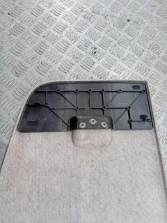Обшивка багажника Volkswagen Touareg, 2005 г.