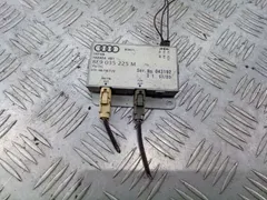 Усилитель антенны Audi A4, 2004 г.