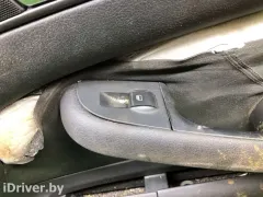 Кнопка стеклоподъемника переднего правого Audi A6, 2004 г.