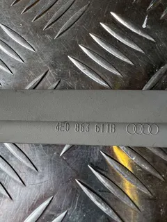 Пластик салона Audi A8, 2005 г.