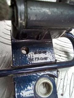 Петля двери задней правой Volkswagen Phaeton, 2002 г.