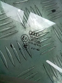 Стекло двери задней правой Audi A4, 2009 г.