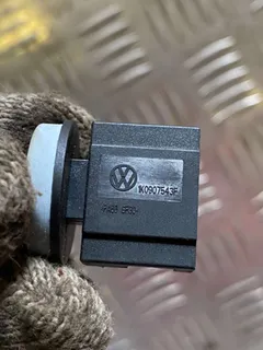 Датчик температуры Volkswagen Passat, 2013 г.