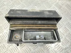 Пепельница Audi A8, 1998 г.