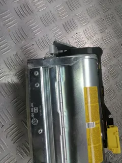 Подушка безопасности пассажира Volkswagen Passat, 2004 г.