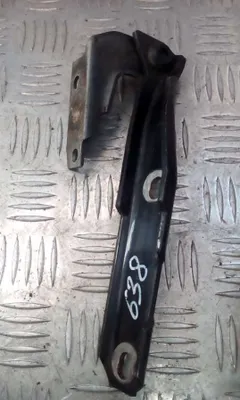 Петля капота Audi A6, 2003 г.