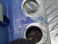 Петля двери передней левой Volkswagen Transporter, 2001 г.