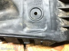 Кронштейн крепления бампера заднего Audi A6, 2001 г.