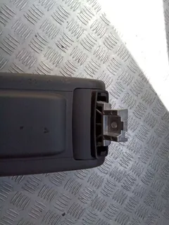 Подлокотник Audi A6, 2006 г.