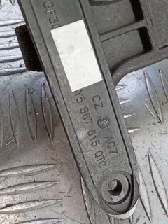 Крючок для одежды Audi A8, 2007 г.