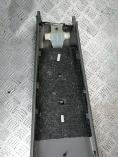 Обшивка стойки центральной правой Audi A6, 2004 г.
