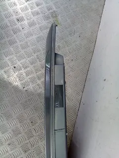 Накладка двери (крышки) багажника Audi A6, 1995 г.
