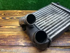 Интеркулер Audi A6, 2004 г.