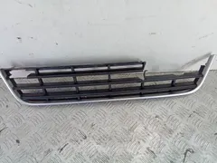 Заглушка (решетка) в бампер передний Volkswagen Passat, 2010 г.