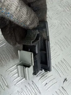 Кнопка стеклоподъемника Audi A6, 2004 г.