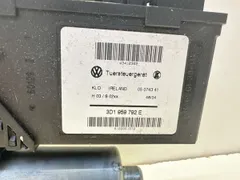Моторчик стеклоподъемника передний правый Volkswagen Touareg, 2004 г.