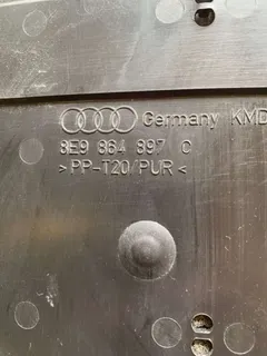 Обшивка крышки багажника Audi A4, 2007 г.