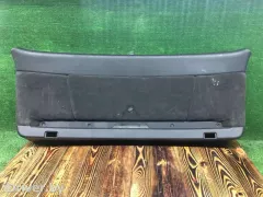 Обшивка крышки багажника Audi A6, 2005 г.