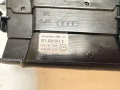 Дефлектор обдува салона Audi A4, 2012 г.