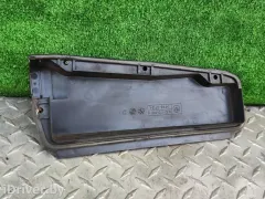 Крышка блока предохранителей BMW 3 серии, 1990 г.