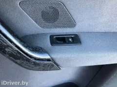 Обшивка двери (дверная карта) комплект Volkswagen Touran, 2006 г.