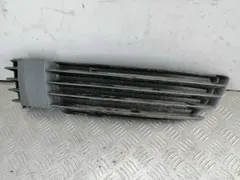 Заглушка (решетка) в бампер передний Volkswagen Passat, 2003 г.