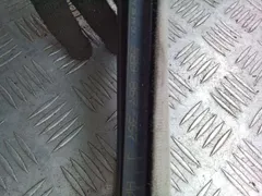 Уплотнитель двери задней левой Volkswagen Passat, 1999 г.
