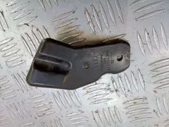 Петля капота Audi A6, 2006 г.