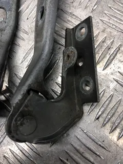 Петля капота Audi A4, 2000 г.