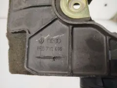 Пластик Audi A4, 2004 г.