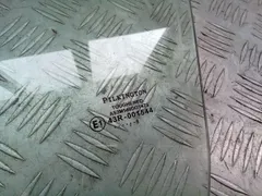 Стекло двери передней левой Volkswagen Passat, 2004 г.