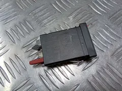 Кнопка подогрева сидений Volkswagen Passat, 2003 г.