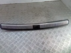 Накладка внутренняя на заднюю панель кузова Audi A4, 2003 г.