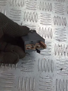 Кнопка подогрева сидений Volkswagen Passat, 1999 г.