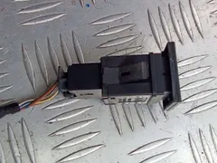 Кнопка подогрева заднего стекла Volkswagen Transporter, 2007 г.