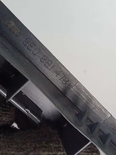 Пластик салазок сиденья Audi A4, 2003 г.