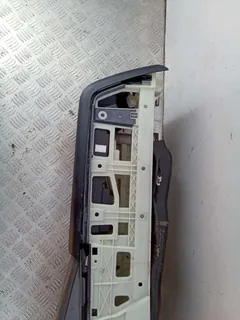 Консоль салона (кулисная часть) Audi A6, 2006 г.